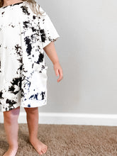 Load image into Gallery viewer, Tie Dye Tshirt Dress w/pockets
